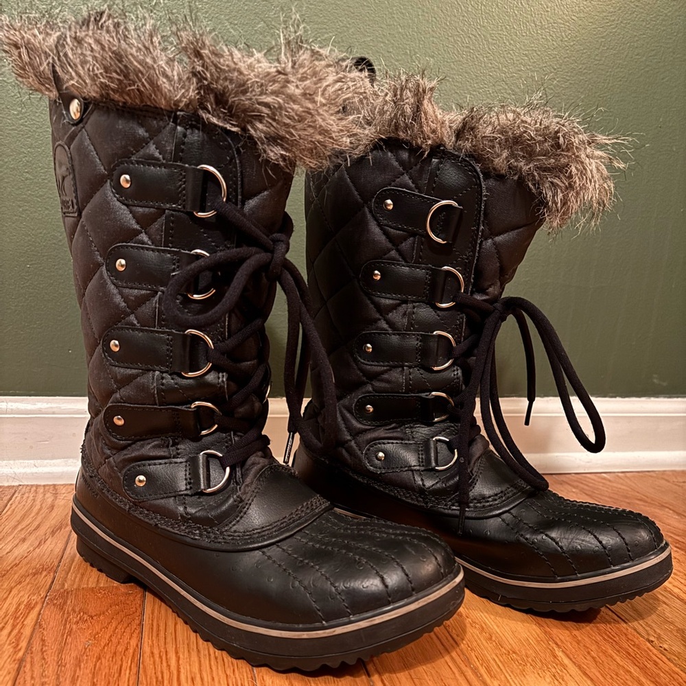 Sorel Tofino II Winter Snow Boots Womens Size 9 EUR 40 Black Waterproof Faux Fur